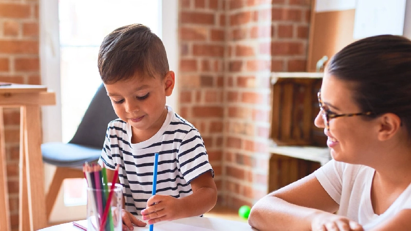 تفاوت اوتیسم و عقب ماندگی ذهنی