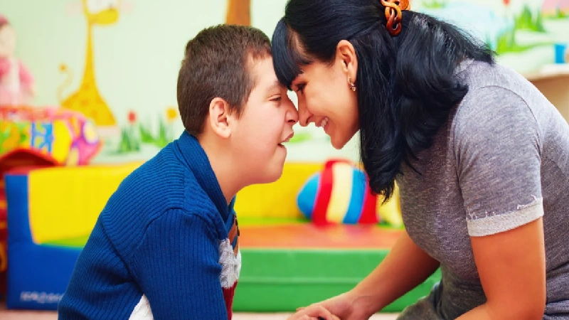 تفاوت اوتیسم و عقب ماندگی ذهنی